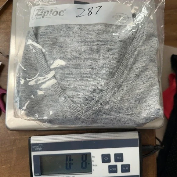 French‎ Connection V-Neck Sweater Lightweight Knit Pullover Heather Gray Medium - Picture 9 of 9